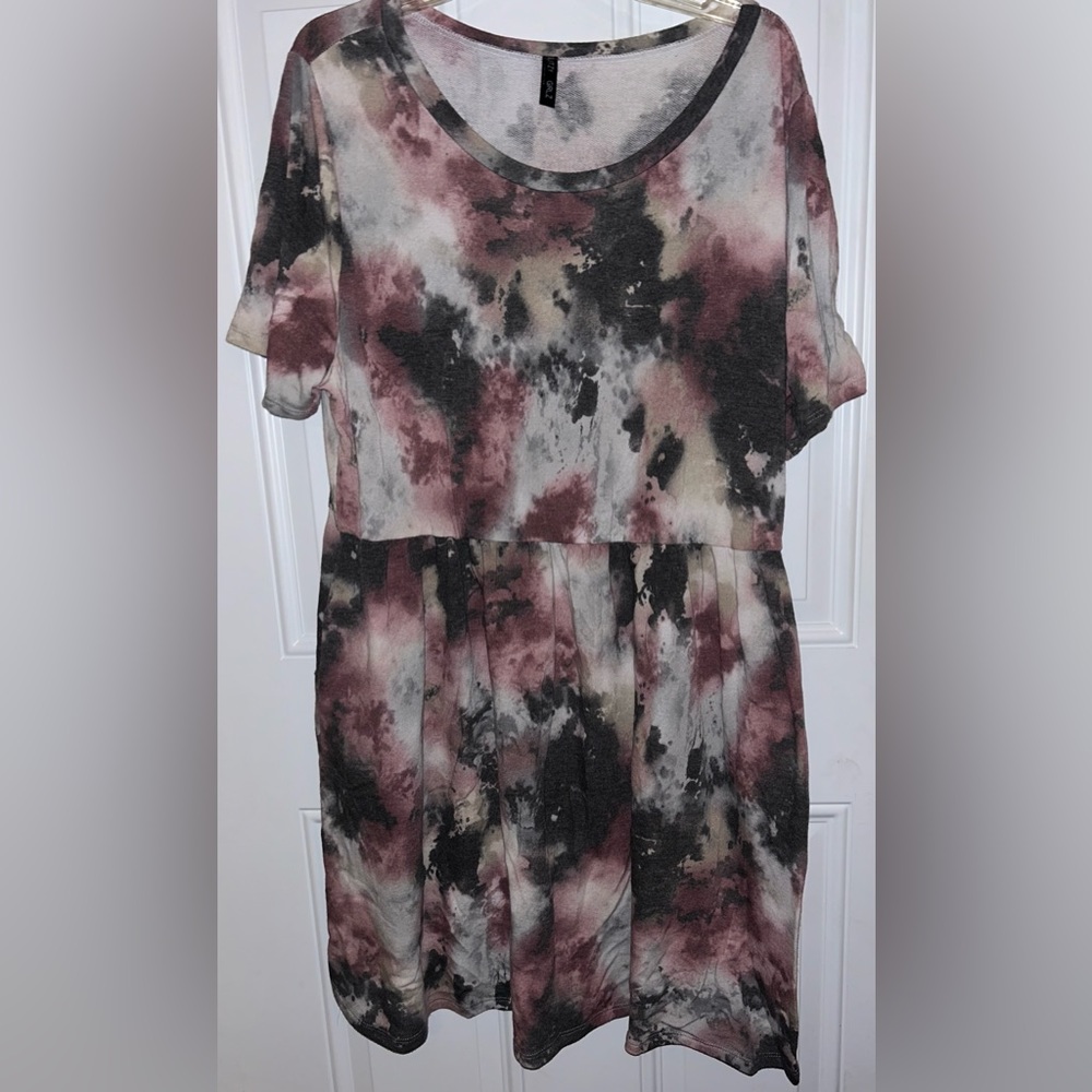 Tie-dyed style babydoll shirt or dress with pockets!